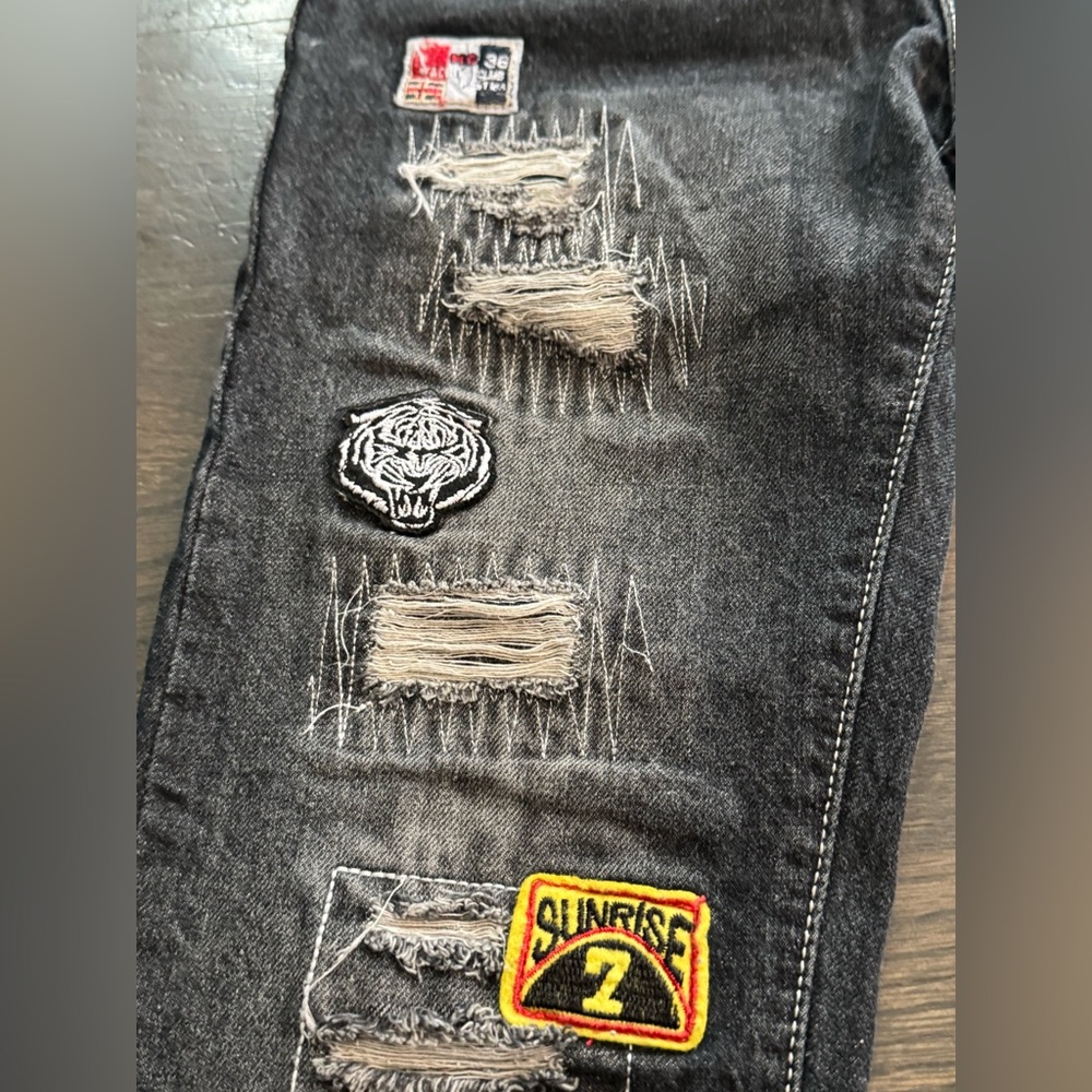 LR Scoop Stylish Distressed patch Kids Jeans 12 NWOT - Picture 4 of 7